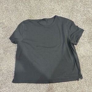 Lululemon cropped black t